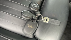 MINI Hatchback 135kW Cooper S Level 3 33kWh 3dr Auto Electric Hatchback